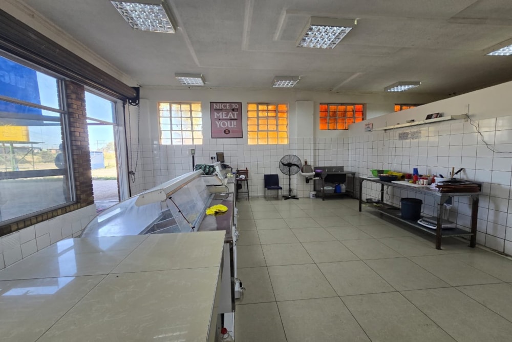 Commercial Building for sale in Bulawayo, Zimbabwe - 3ZB1697512