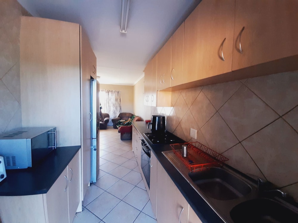 House for sale in Greenhills - 1KR1697764 House for sale in Greenhills - 1KR1697764