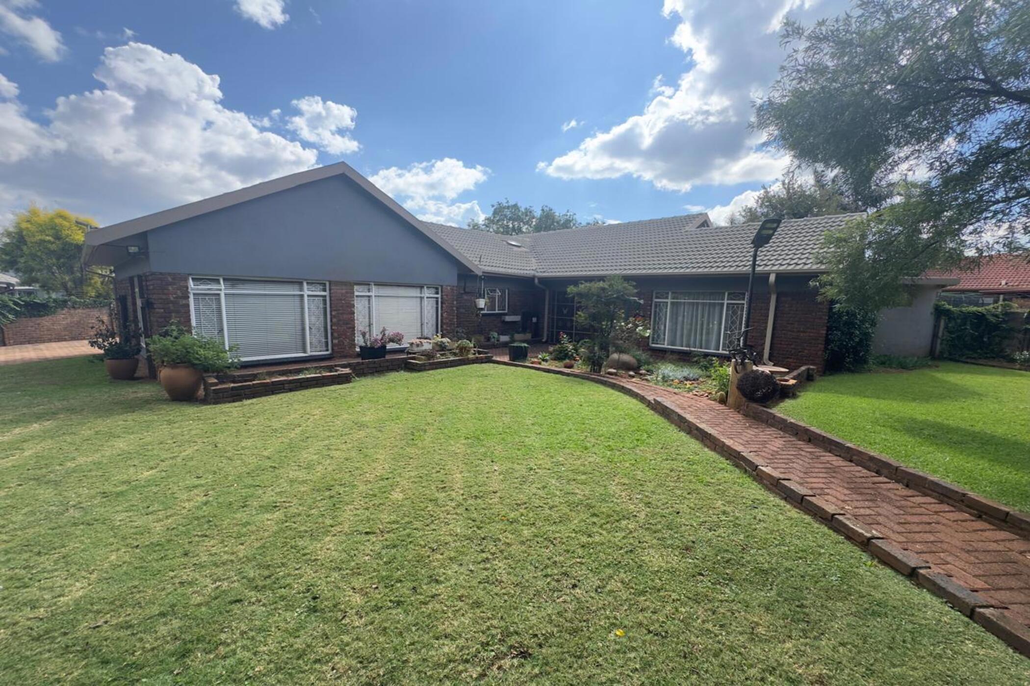 House sold in Kanonkop, Middelburg, Mpumalanga - 1MD1697636