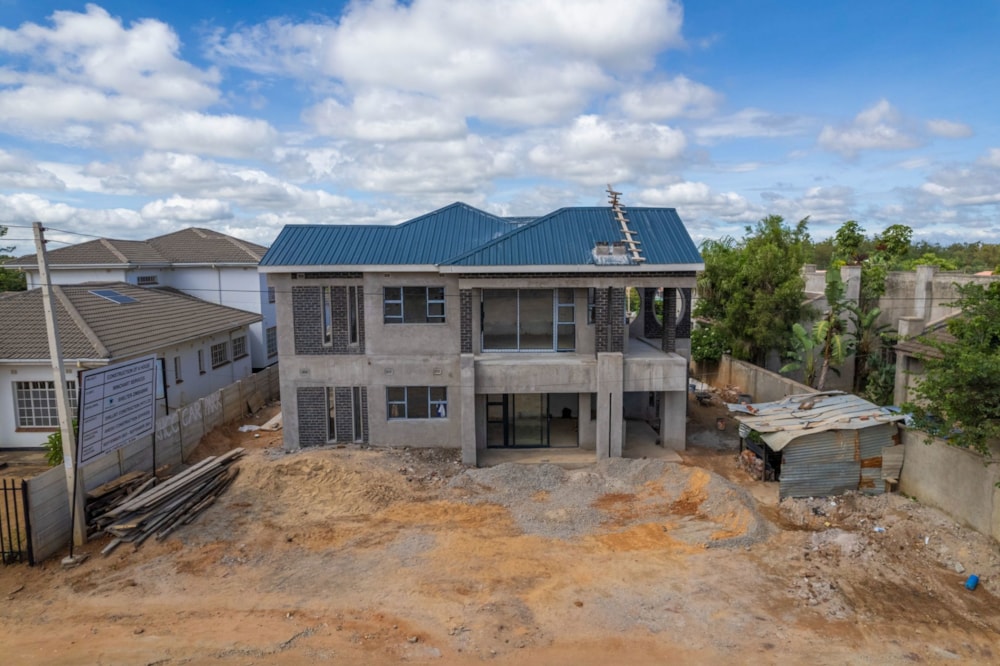 Double-storey cluster for sale in Zimre Park, Zimbabwe - 3ZB1697754