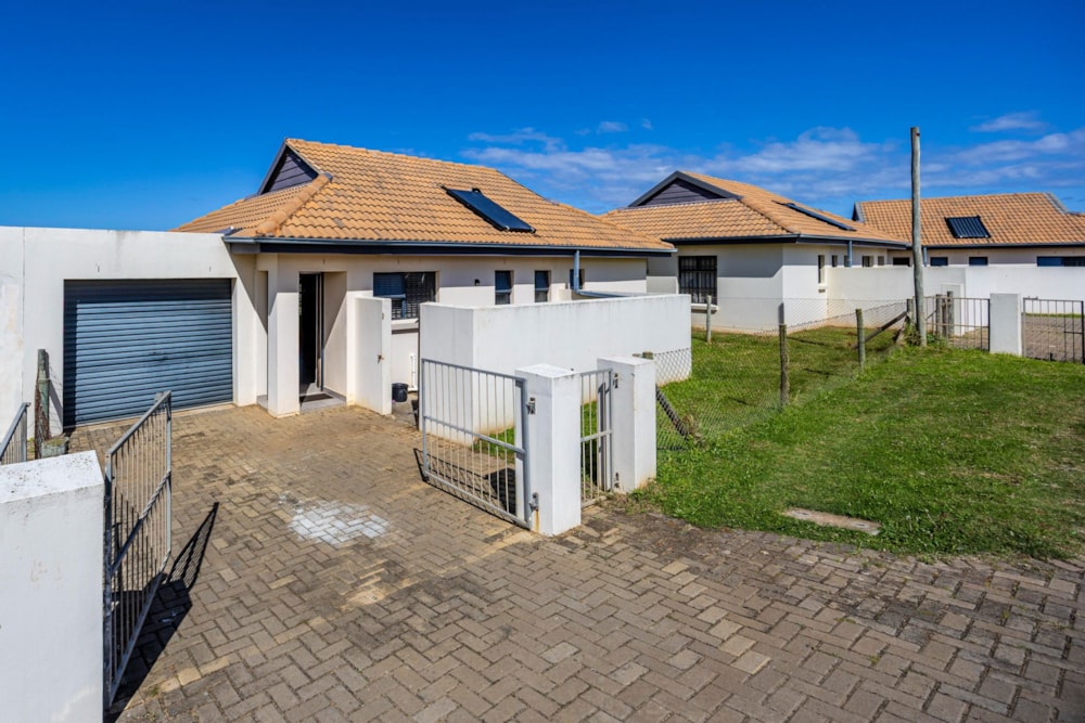 Apartment for sale in Kidds Beach - 1EZ1697864