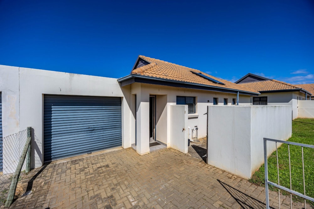 Apartment for sale in Kidds Beach - 1EZ1697864