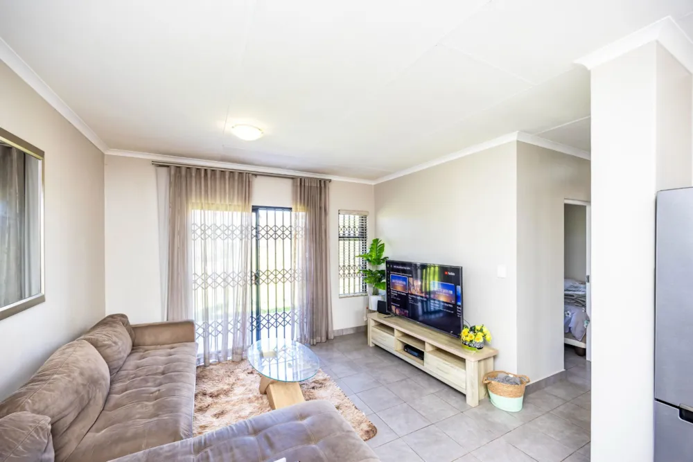 House for sale in Kidds Beach - 1EZ1697864