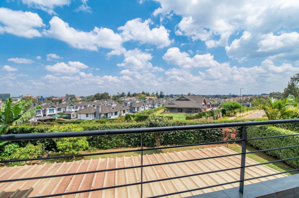 Townhouse for sale in Kiambu Road, Kenya - 3KE1698202 Townhouse for sale in Kiambu Road, Kenya - 3KE1698202