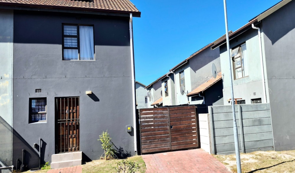 House sold in Hagley, Kuils River - 1KV1698364 House sold in Hagley, Kuils River - 1KV1698364