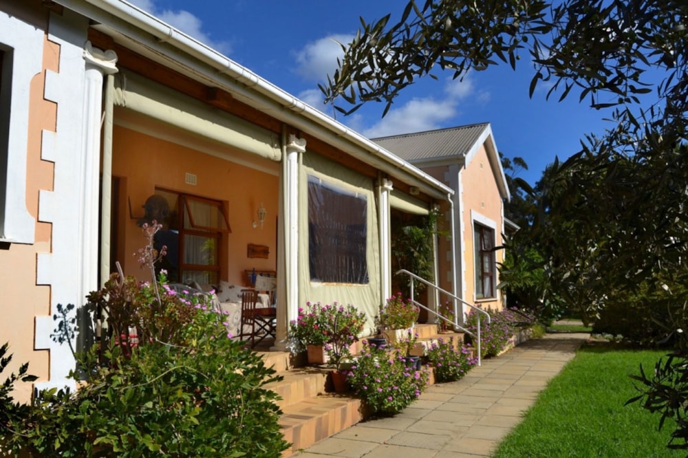 Mixed use farm for sale in Barrydale - 1SR1698347