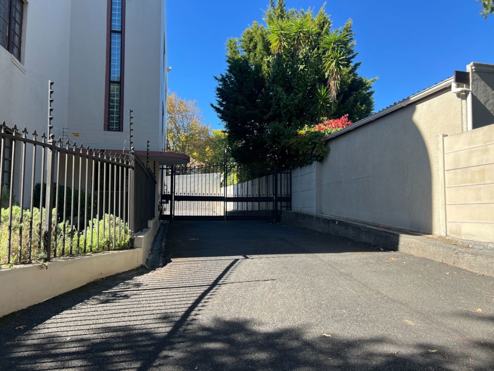 Apartment to rent in Kenilworth, Cape Town - RBL1725258