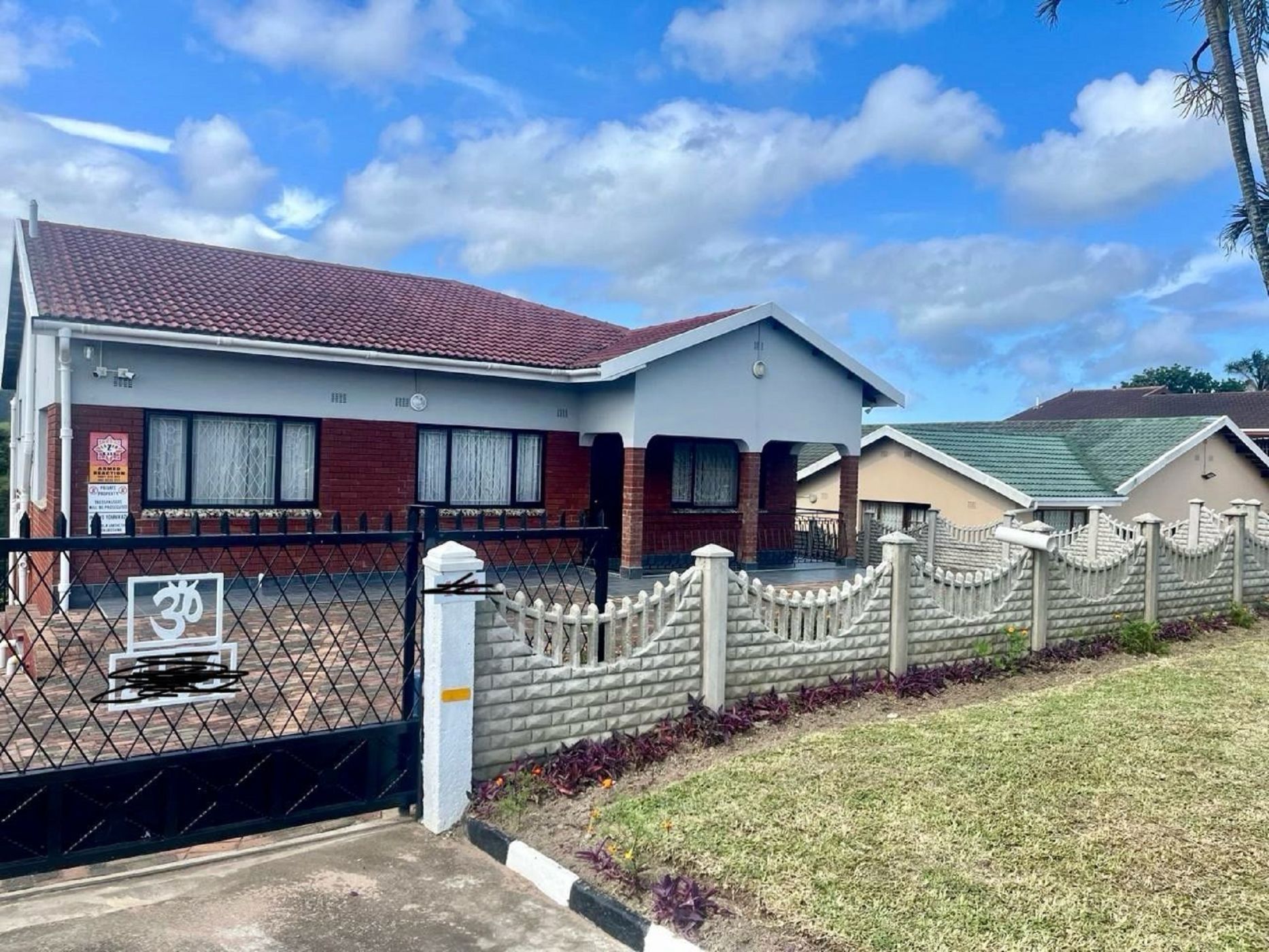 House for sale in Umzinto - 1si1698541