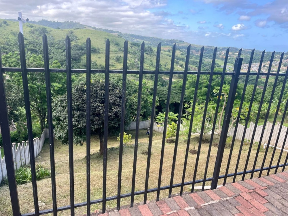 House for sale in Umzinto - 1si1698541