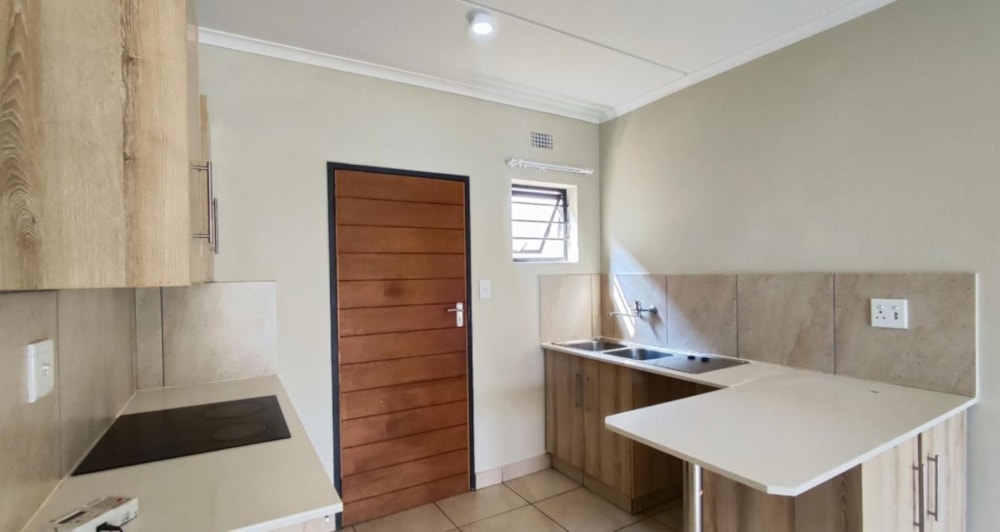 Double-storey house for sale in Albertsdal - 1GV1698703