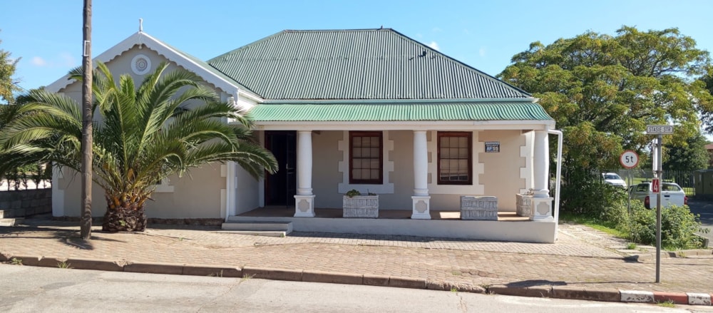 House for sale in Albertinia - 1SR1698705