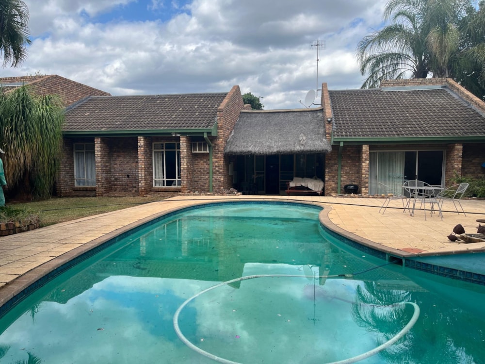 House for sale in Hoedspruit - 1HS1698734 House for sale in Hoedspruit - 1HS1698734