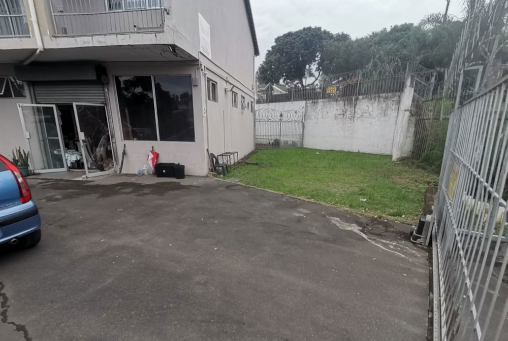 Commercial retail property for sale in Verulam - 1DA1698765