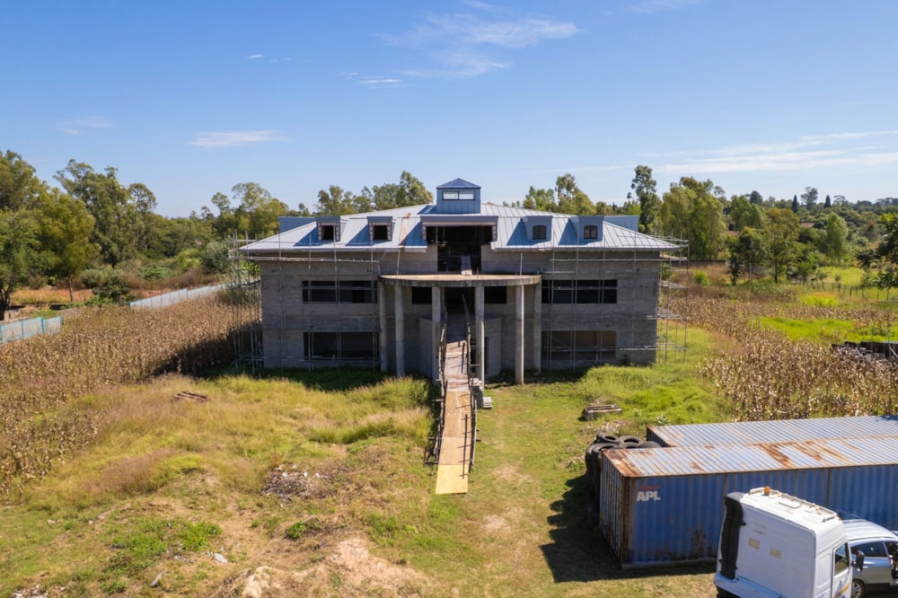 Multi-storey house for sale in Hatfield, Zimbabwe - 3ZB1698763