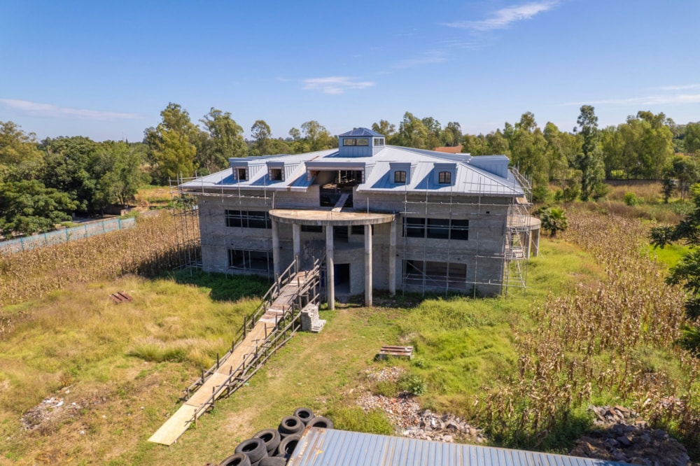 Multi-storey house for sale in Hatfield, Zimbabwe - 3ZB1698763