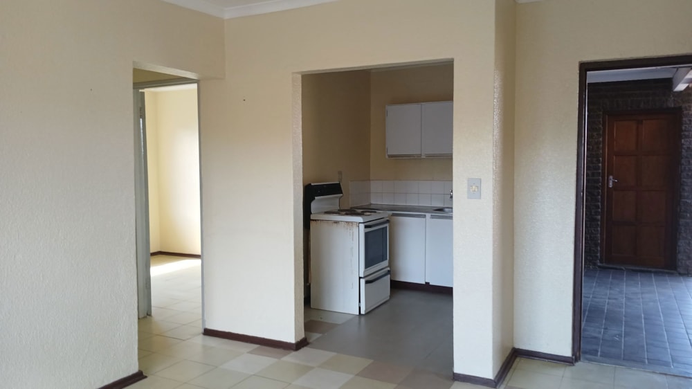 Apartment to rent in Tlhabane - 1RU1698865 Apartment to rent in Tlhabane - 1RU1698865