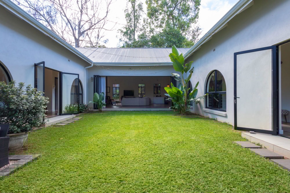 House for sale in Borrowdale, Zimbabwe - 3ZB1698874 House for sale in Borrowdale, Zimbabwe - 3ZB1698874