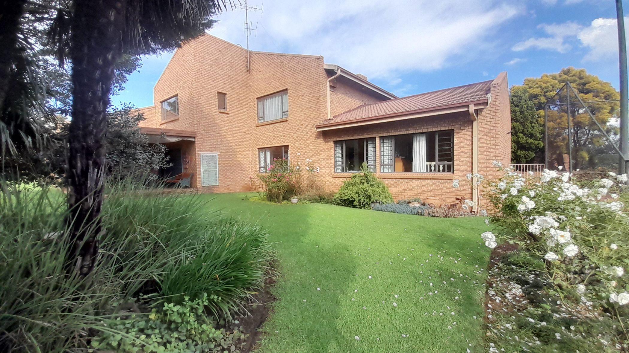 House for sale in Vanderbijlpark SE 3 - 1VT1698929