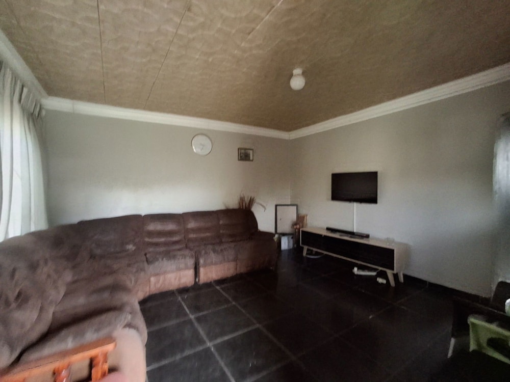 House for sale in Esikhawini - 1RY1699044 House for sale in Esikhawini - 1RY1699044