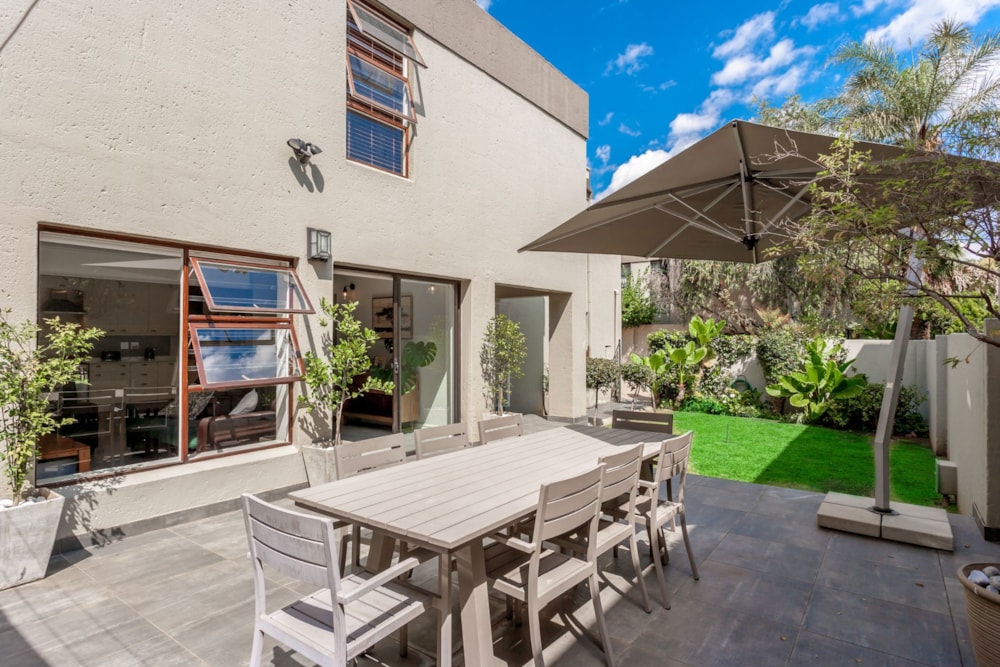 Double-storey cluster let in Craighall - JBL1700104 Double-storey cluster let in Craighall - JBL1700104