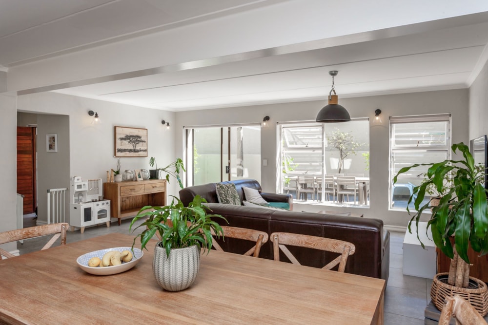 Double-storey cluster let in Craighall - JBL1700104 Double-storey cluster let in Craighall - JBL1700104