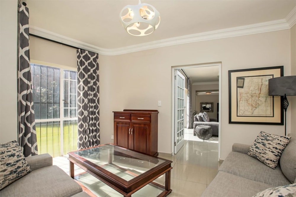 Townhouse sold in Sandown, Sandton - HP1699189 Townhouse sold in Sandown, Sandton - HP1699189