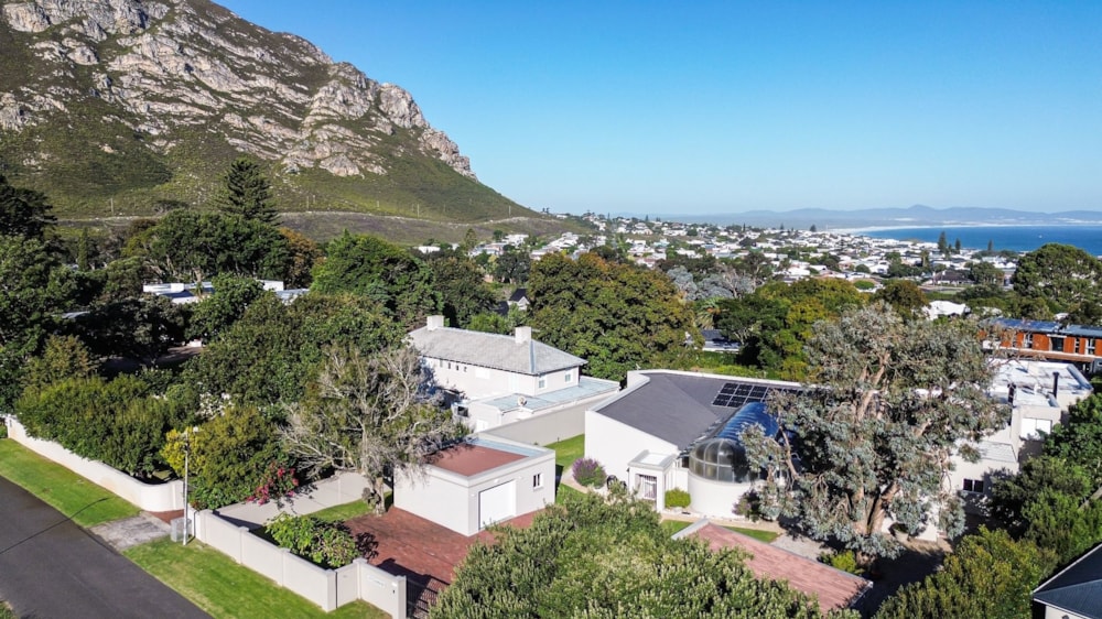 House for sale in Fernkloof - HF1696099 House for sale in Fernkloof - HF1696099