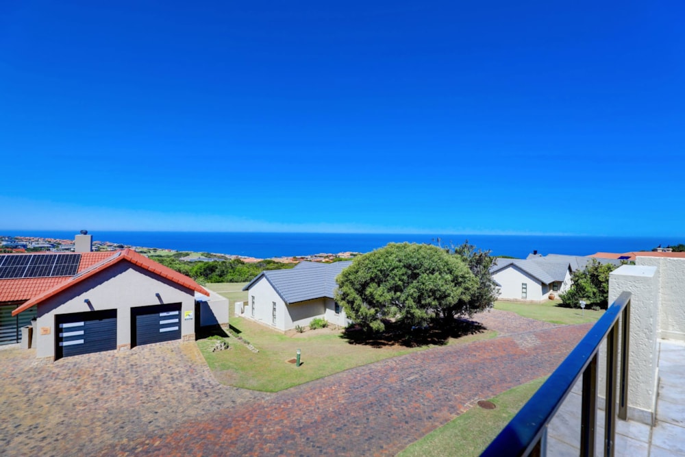 Townhouse sold in Mossel Bay Golf Estate - 1MB1698951
