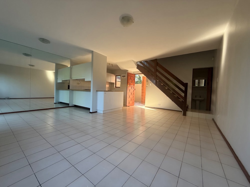 Townhouse let in Glen Hills - 1ND1691439