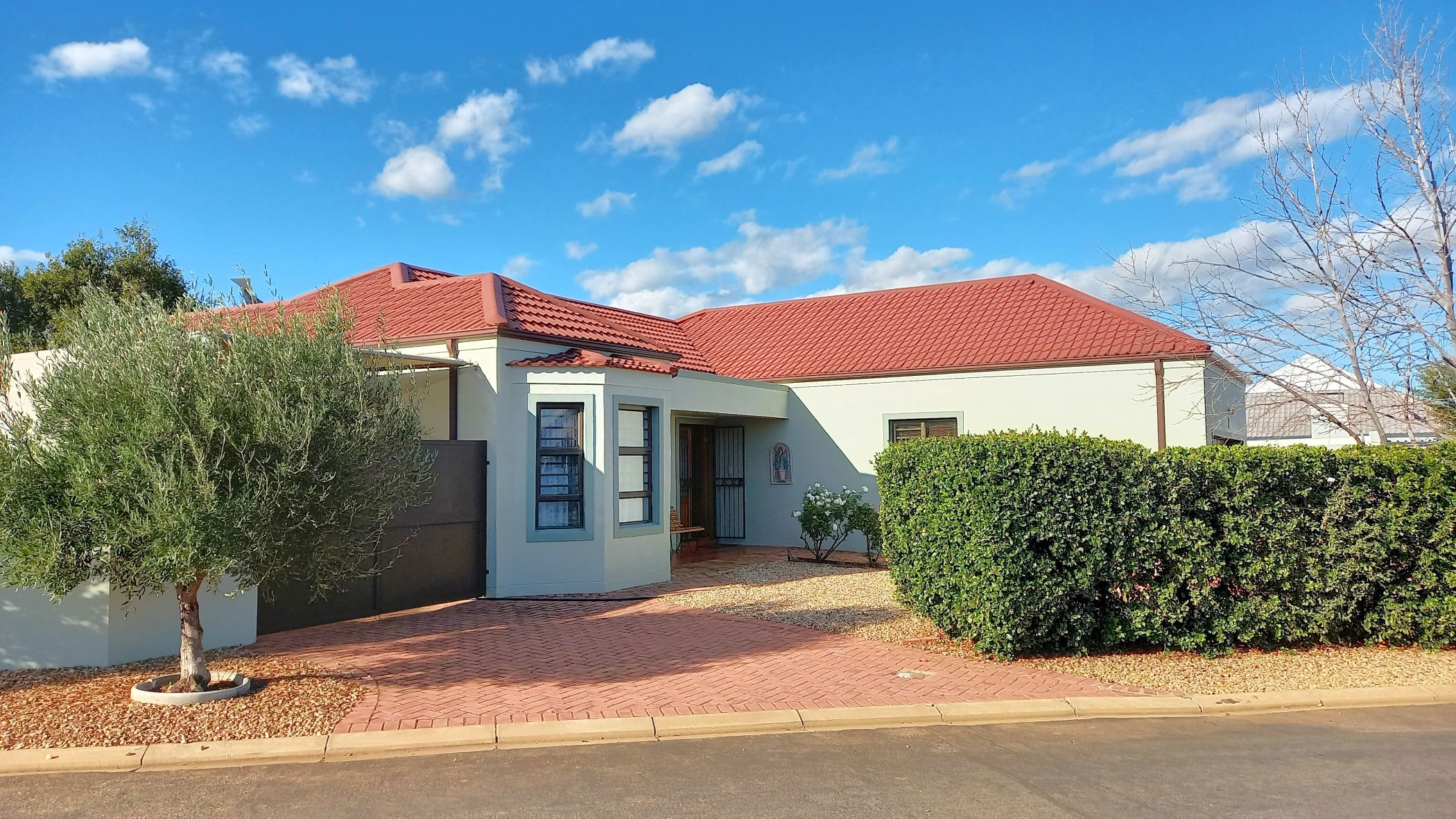House sold in Wesbank, Oudtshoorn - 1OU1698132