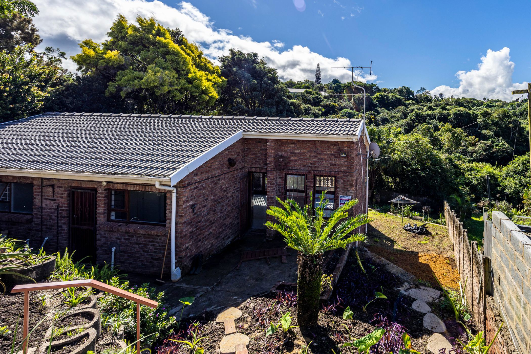 House for sale in Beacon Bay - 1EZ1699028