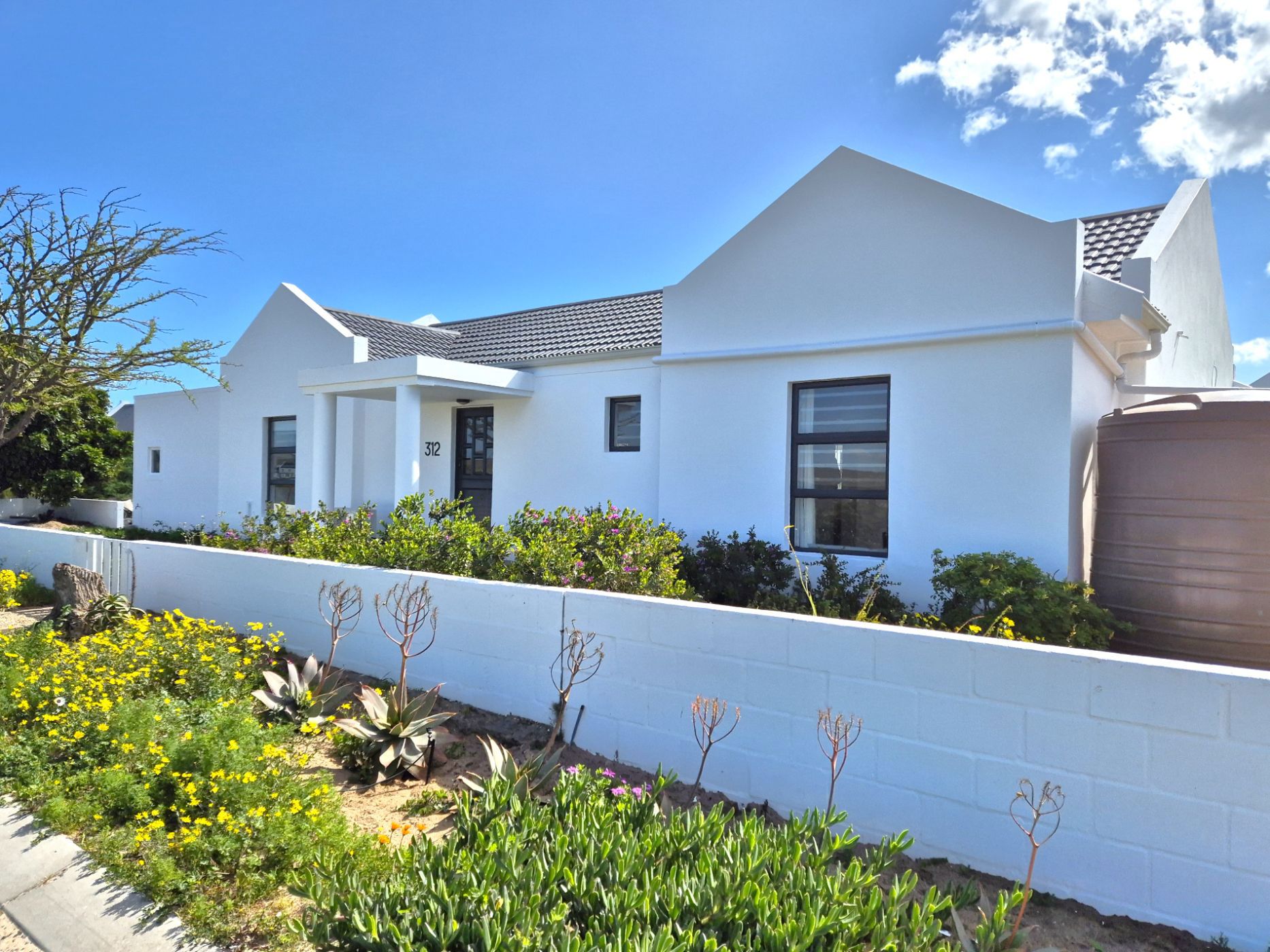 House sold in Britannia Bay - LA1697367