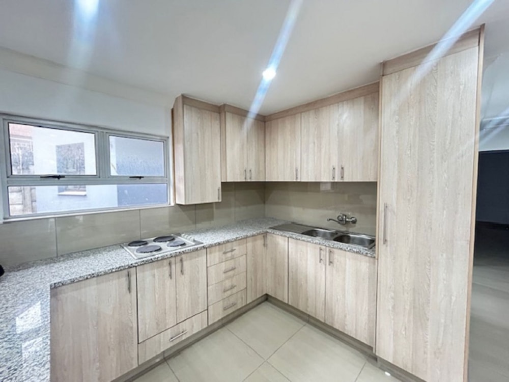 House for sale in Brackenham - 1RY1695825