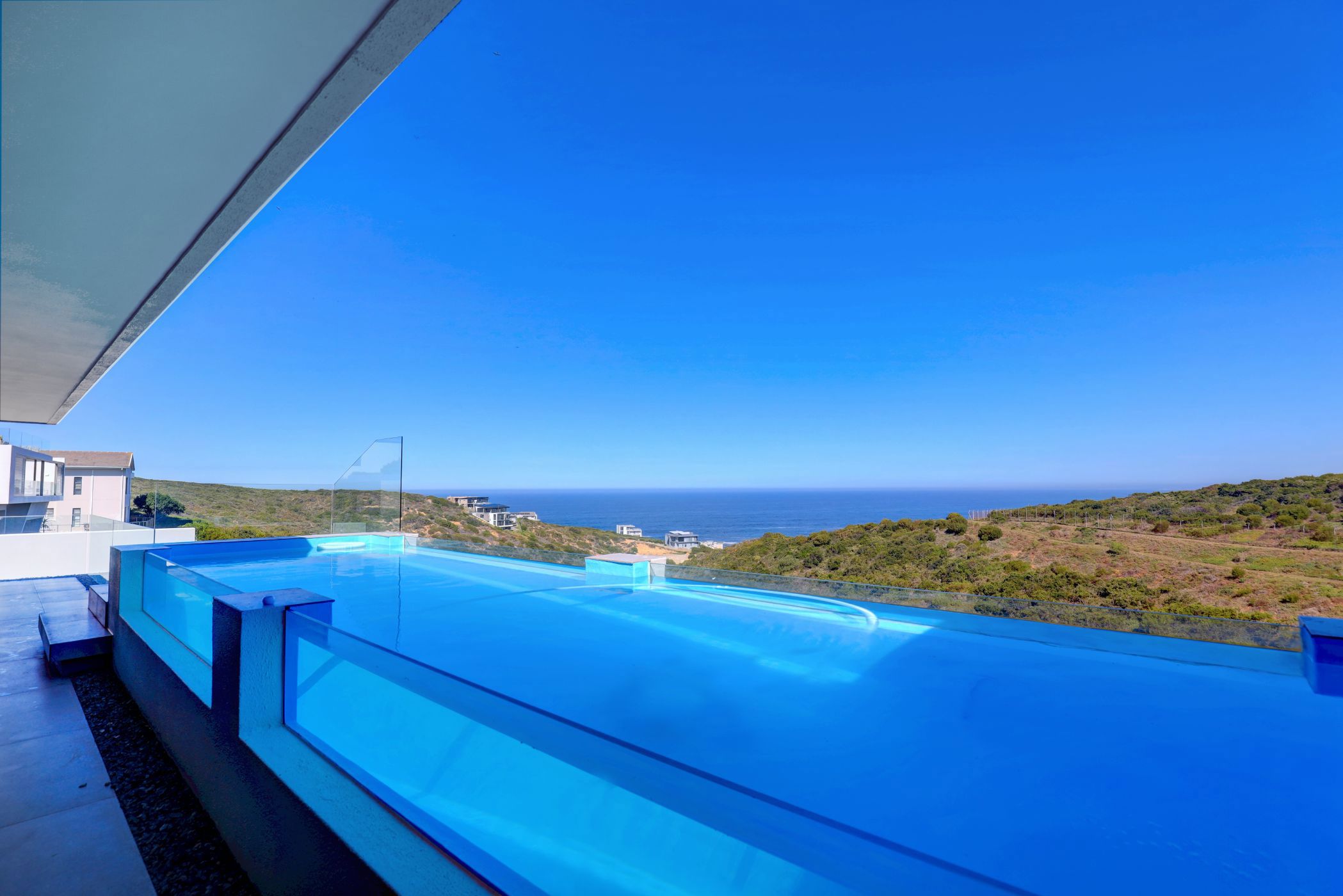 House for sale in Pinnacle Point Golf Estate - 1MB1688003