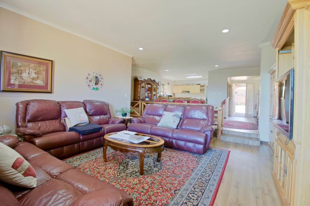 Townhouse sold in Plattekloof - 1PLA1698691 Townhouse sold in Plattekloof - 1PLA1698691