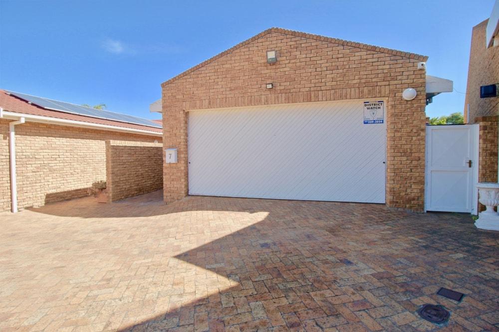 Townhouse sold in Plattekloof - 1PLA1698691 Townhouse sold in Plattekloof - 1PLA1698691