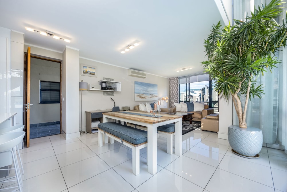 Penthouse apartment for sale in Tygervalley Waterfront - DBV1696785