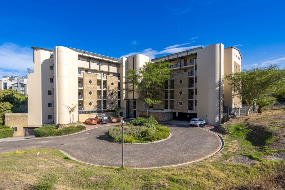 Penthouse apartment for sale in Tygervalley Waterfront - DBV1696785