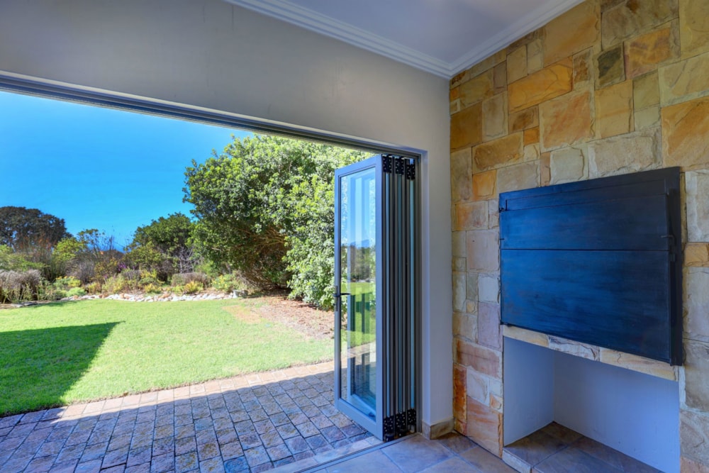 House let in Mossel Bay Golf Estate - 1MB1702425 House let in Mossel Bay Golf Estate - 1MB1702425