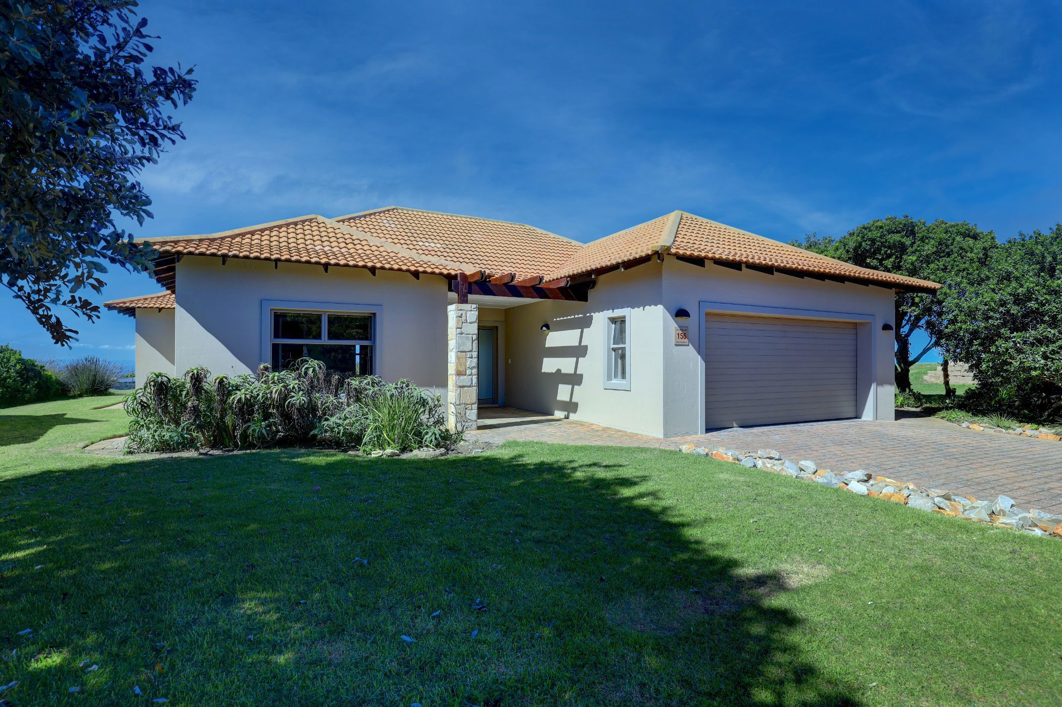 House let in Mossel Bay Golf Estate - 1MB1702425