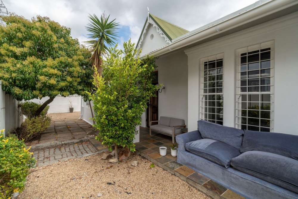 House sold in Claremont, Cape Town - KW1697307 House sold in Claremont, Cape Town - KW1697307