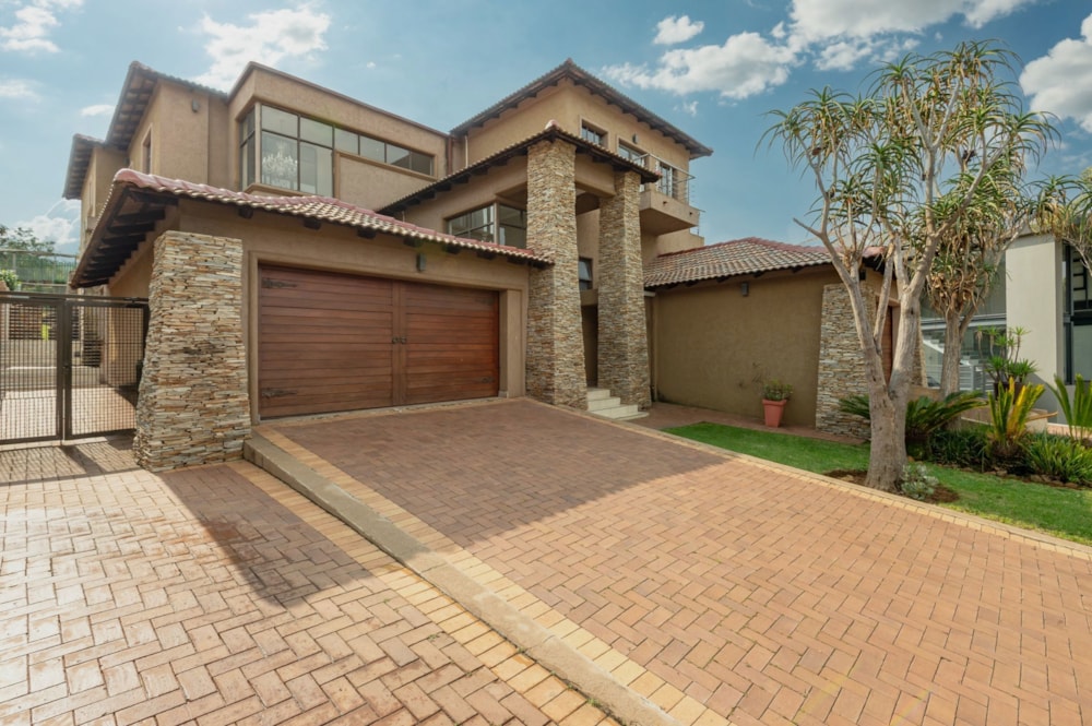 House for sale in Aspen Hills - 1GV1695845