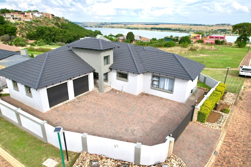 Security estate home for sale in Kungwini Country Estate - PRN1686310