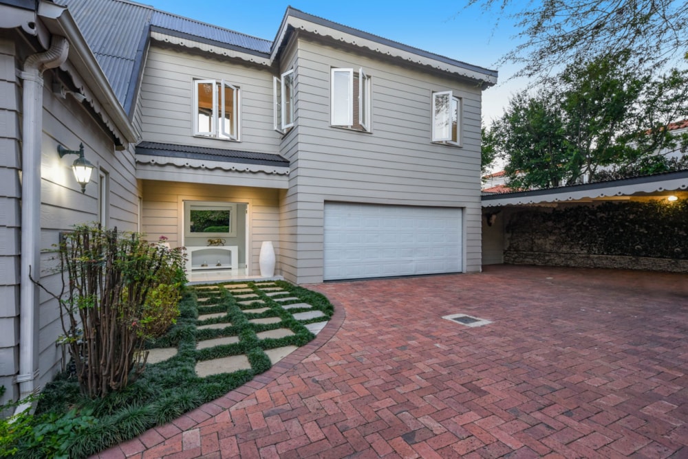 Double-storey house for sale in Dainfern Golf Estate - FW1699148 Double-storey house for sale in Dainfern Golf Estate - FW1699148