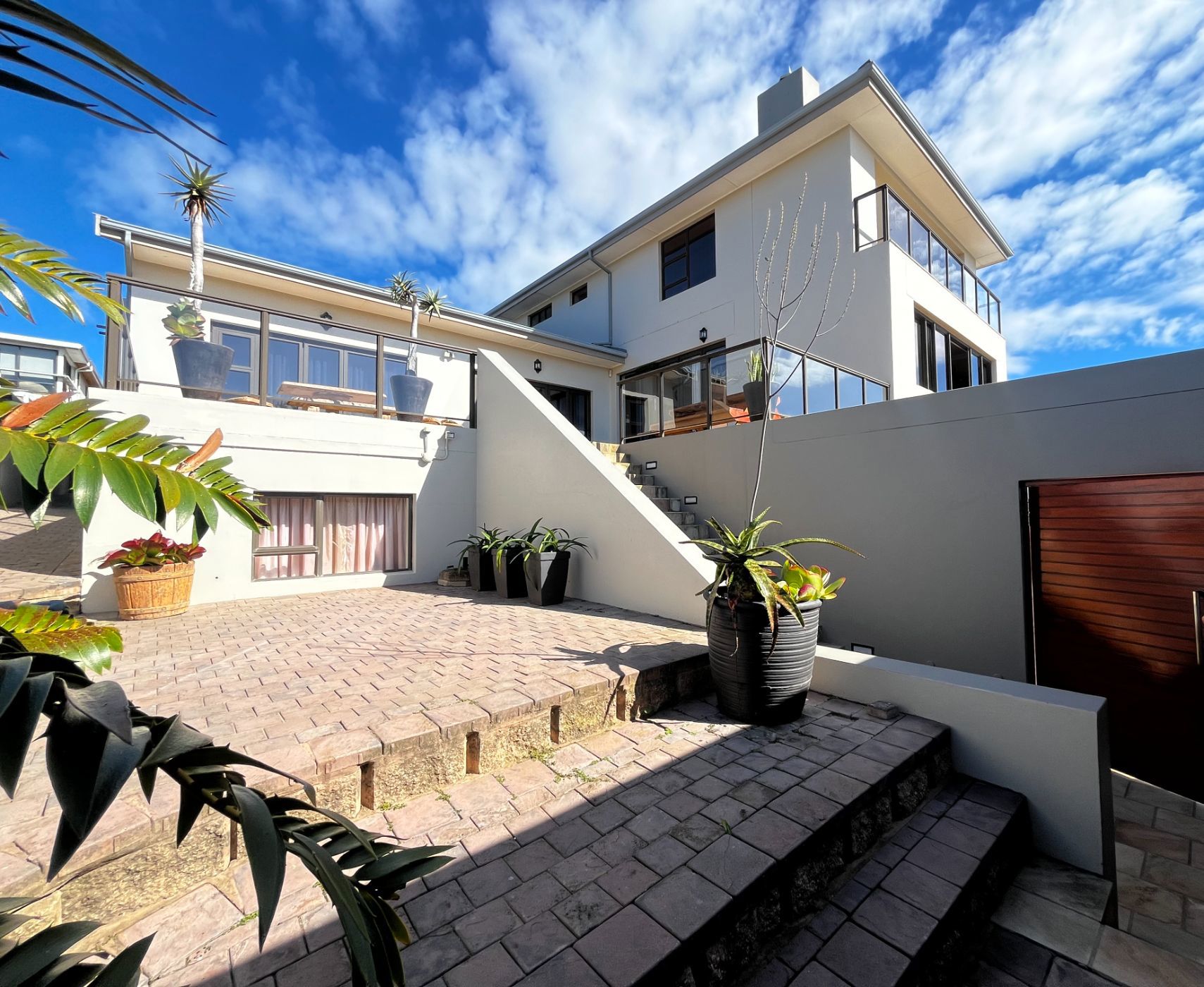 House for sale in Wave Crest - 1JF1698339