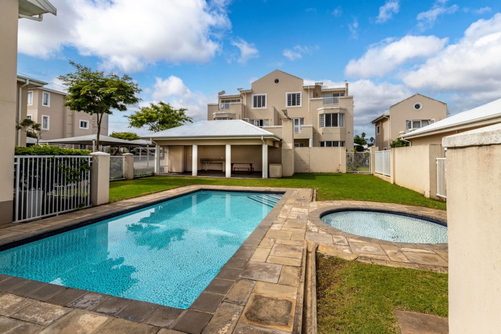 Apartment for sale in Beacon Bay - 1EZ1696898