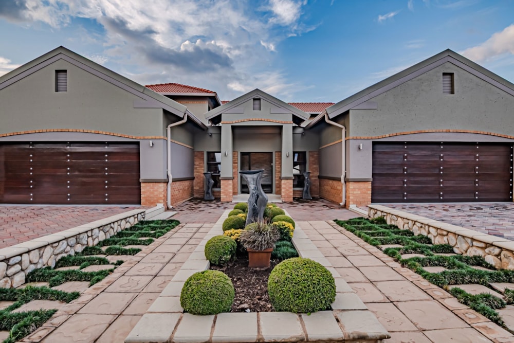 House sold in Rietvlei Heights Country Estate - CN1695310 House sold in Rietvlei Heights Country Estate - CN1695310