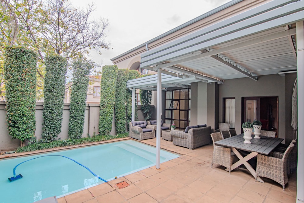 House for sale in Silver Lakes Golf Estate - PT1716013