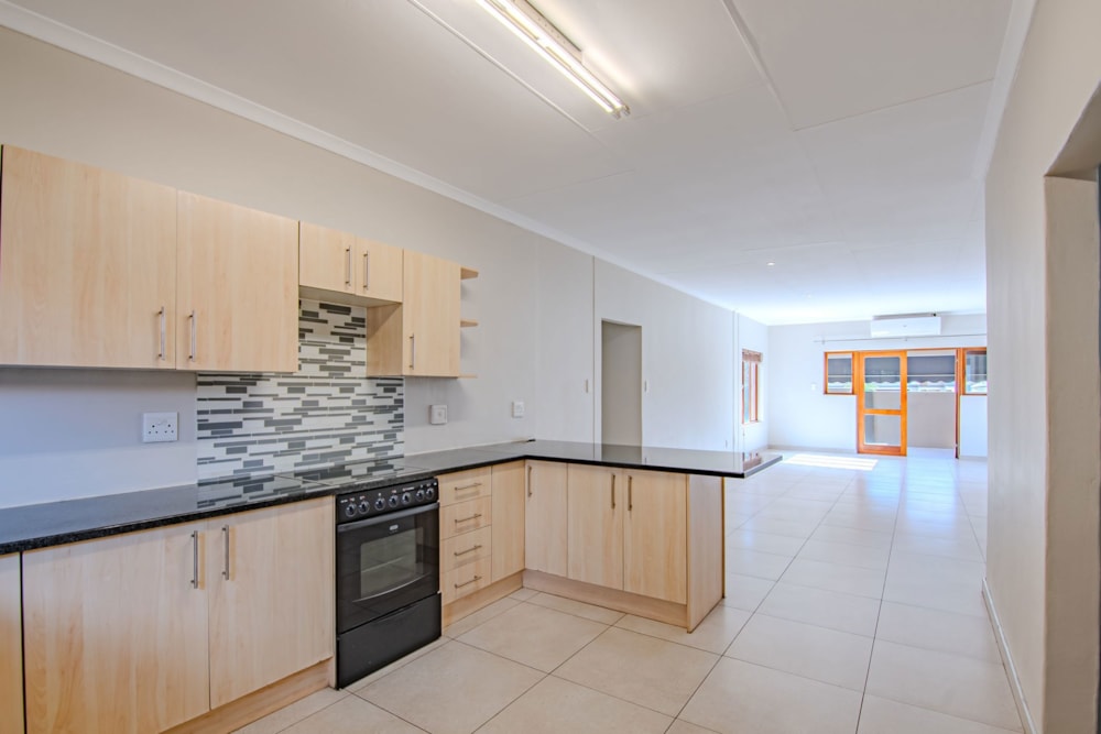 Townhouse let in Silver Lakes Golf Estate - PTL1689274 Townhouse let in Silver Lakes Golf Estate - PTL1689274