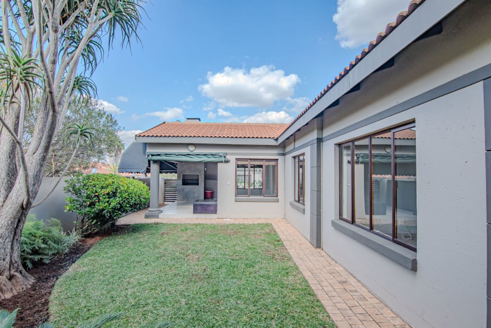 Townhouse let in Silver Lakes Golf Estate - PTL1689274 Townhouse let in Silver Lakes Golf Estate - PTL1689274